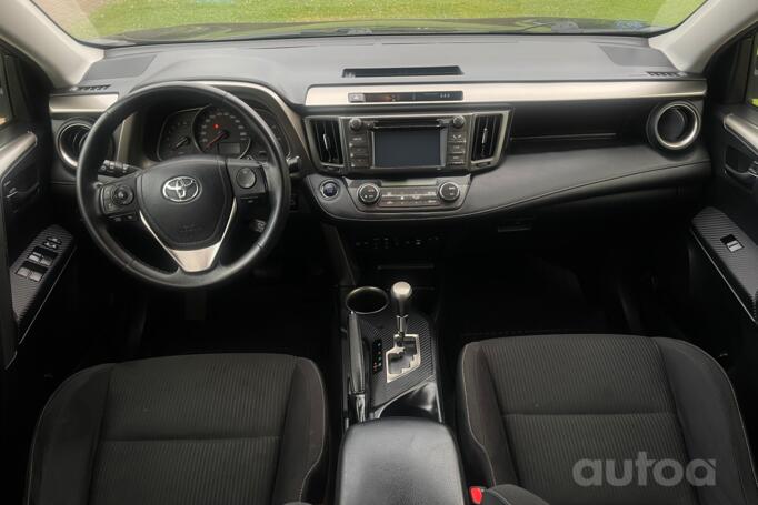 Toyota RAV4 4 generation Crossover