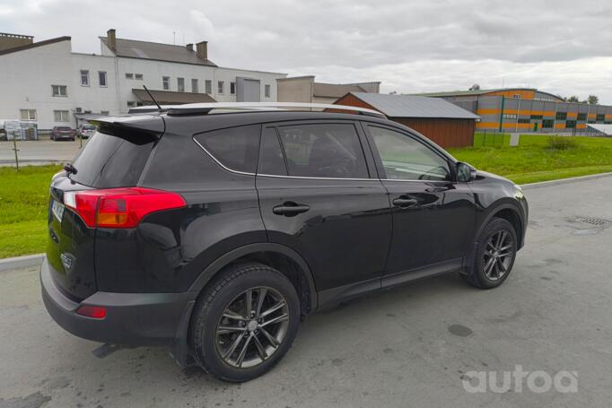 Toyota RAV4 4 generation Crossover