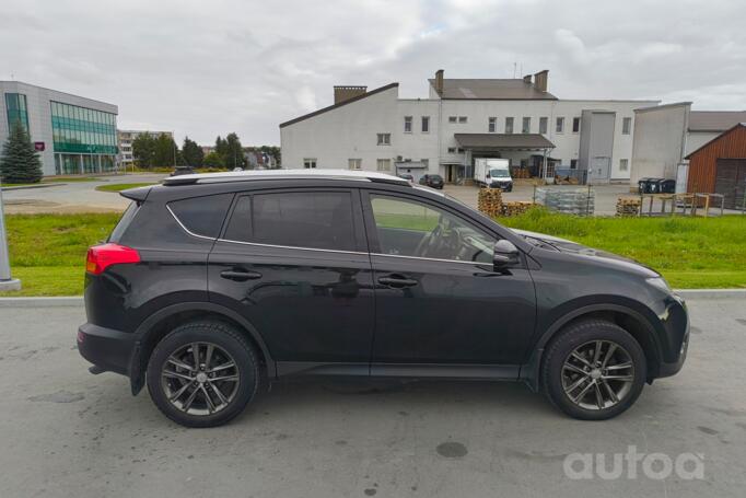 Toyota RAV4 4 generation Crossover