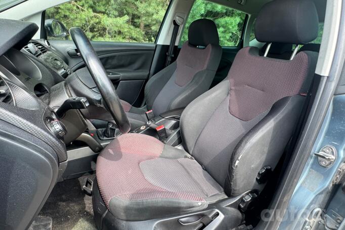 SEAT Toledo 3 generation Hatchback