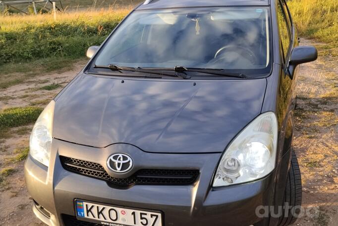 Toyota Corolla Verso 1 generation [restyling] -2 generation