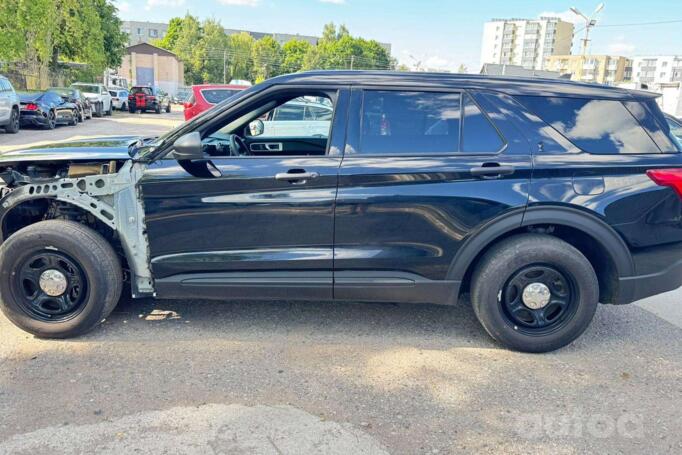 Ford Explorer 6 generation SUV