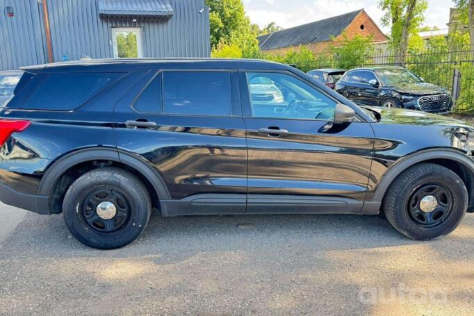 Ford Explorer 6 generation SUV