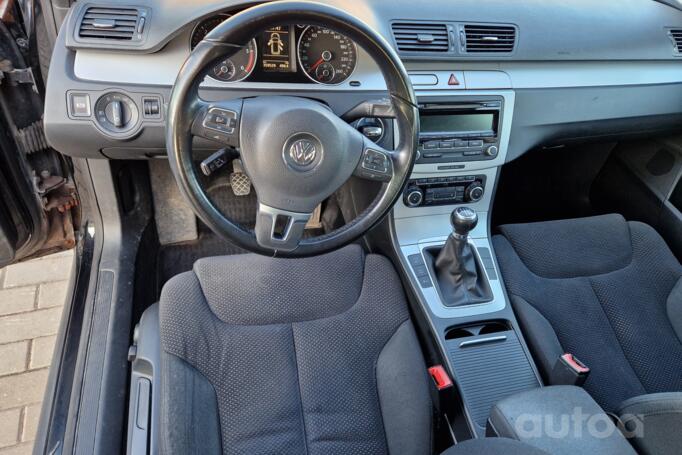 Volkswagen Passat B6 wagon 5-doors