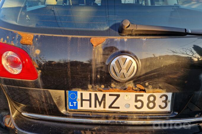 Volkswagen Passat B6 wagon 5-doors