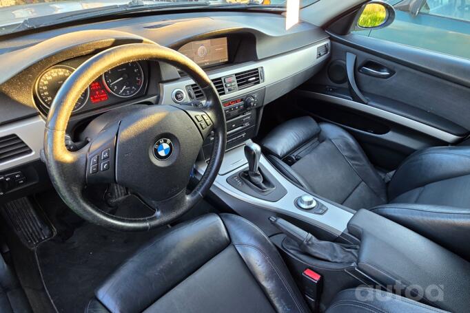 BMW 330 2010