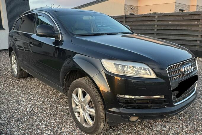 Audi Q7 4L Crossover