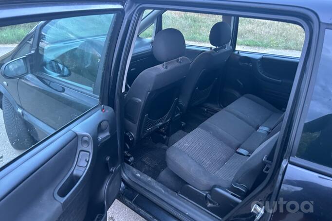 Opel Zafira A [restyling] Minivan 5-doors