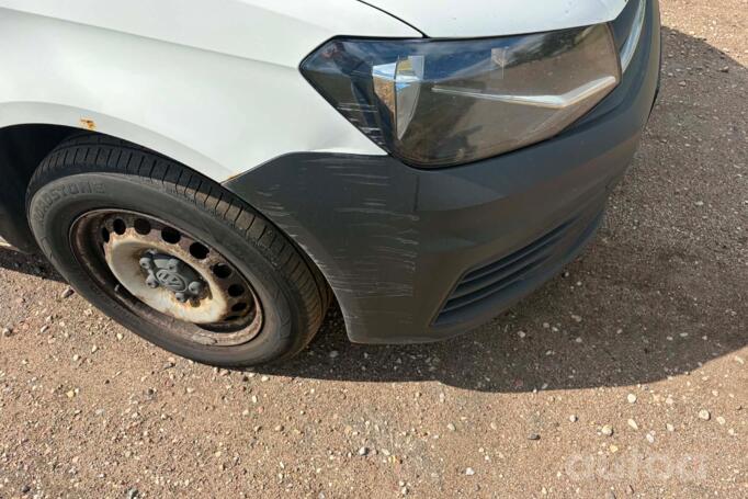 Volkswagen Caddy 4 generation Kombi Maxi minivan 4-doors