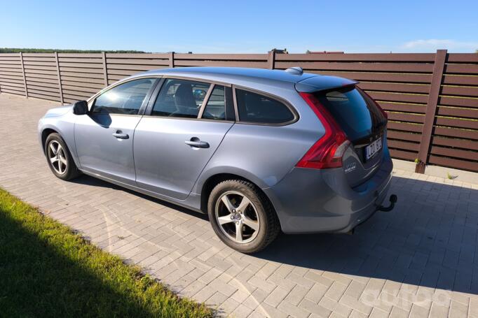 Volvo V60 1 generation [restyling] wagon 5-doors
