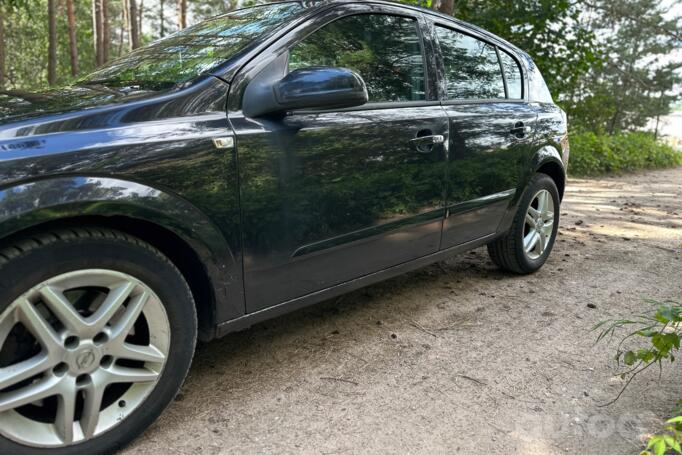 Opel Astra H Hatchback