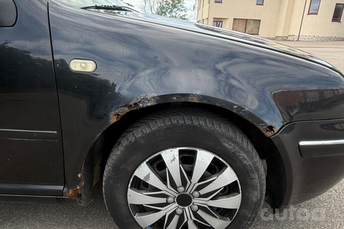 Volkswagen Golf 4 generation wagon