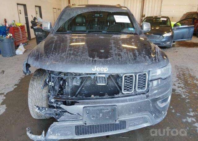 Jeep Grand Cherokee WK2 [restyling] SUV 5-doors