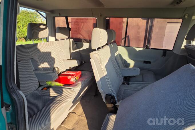 Volkswagen Caravelle T4 Minivan