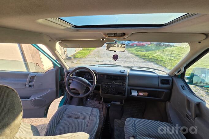 Volkswagen Caravelle T4 Minivan