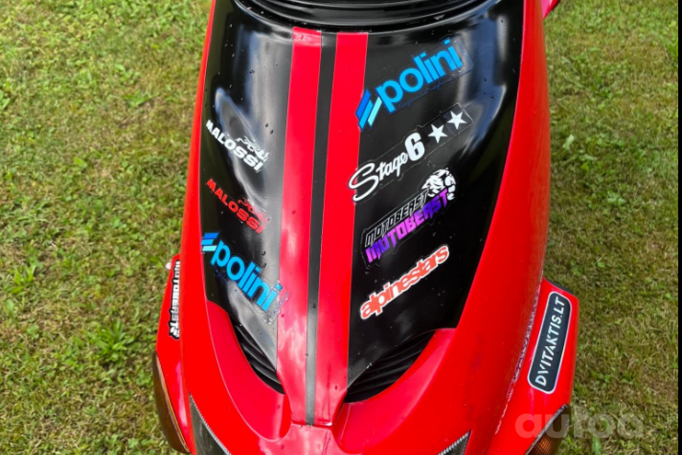 Aprilia SR