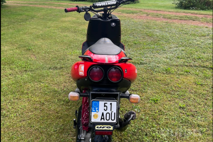 Aprilia SR
