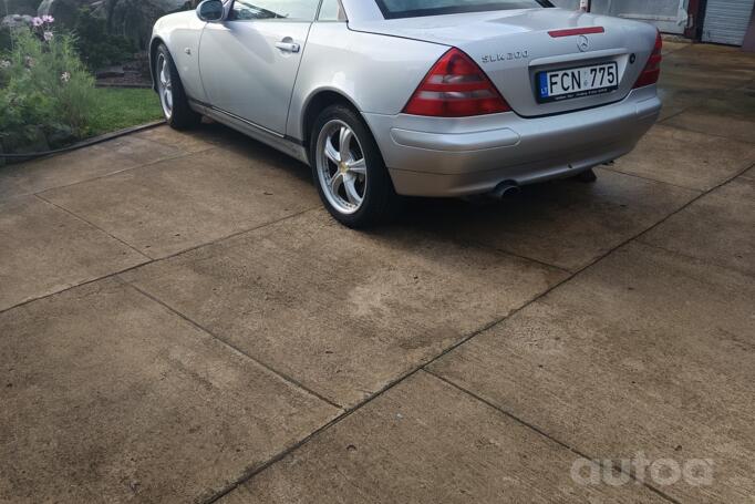 Mercedes-Benz SLK-Class R170 Roadster