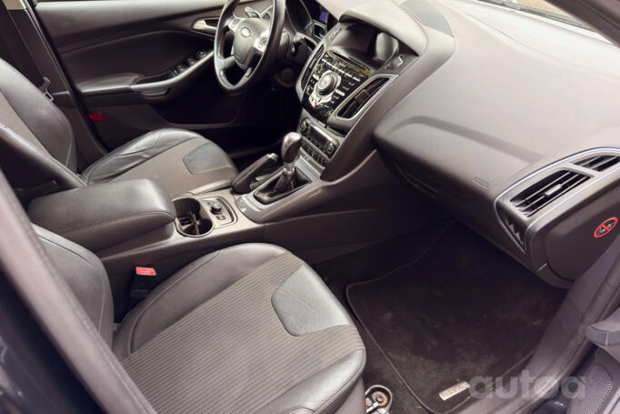 Ford Focus 3 generation Hatchback 5-doors