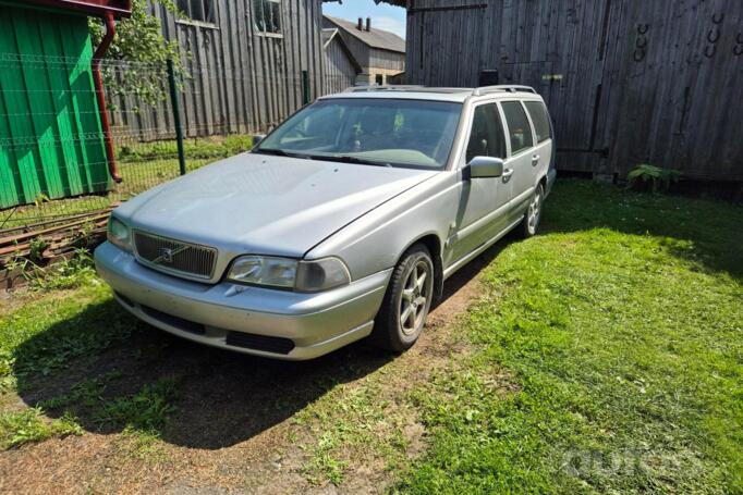 Volvo V70 1 generation wagon