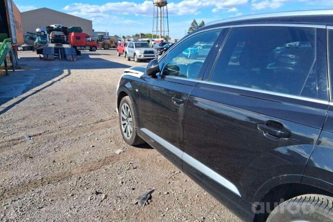 Audi Q7 4M Crossover