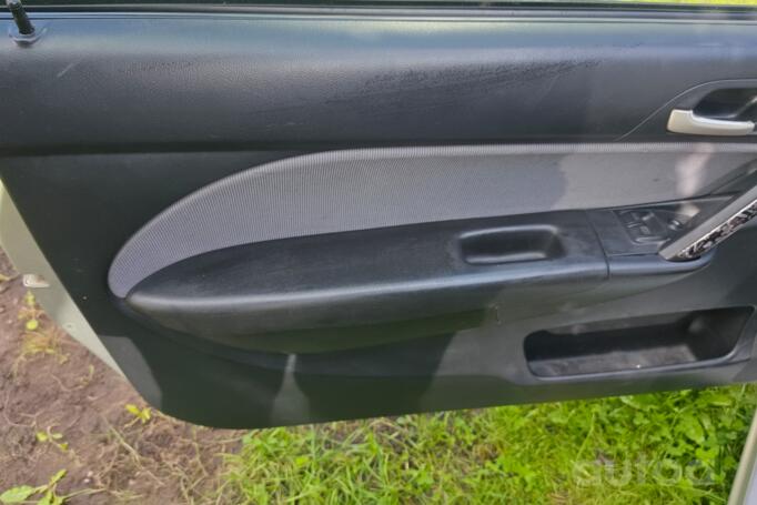Honda Civic 7 generation [restyling] Hatchback 3-doors
