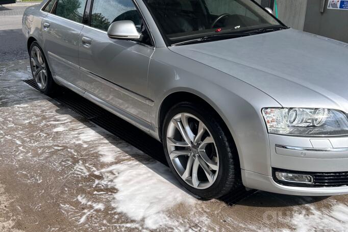 Audi A8 D3/4E Sedan