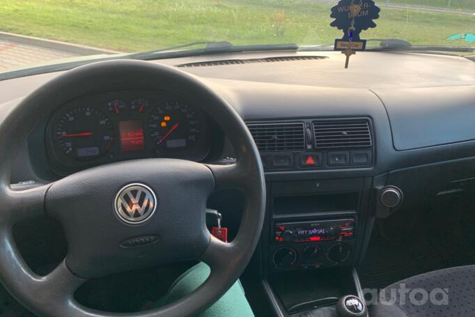 Volkswagen Golf 4 generation wagon