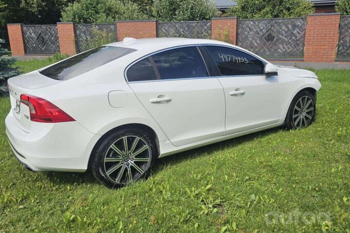 Volvo S60 2 generation [restyling] Sedan 4-doors