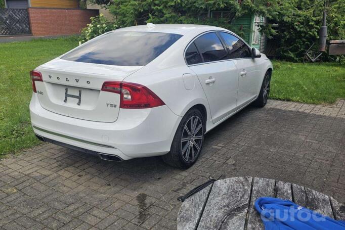 Volvo S60 2 generation [restyling] Sedan 4-doors