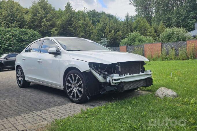 Volvo S60 2 generation [restyling] Sedan 4-doors