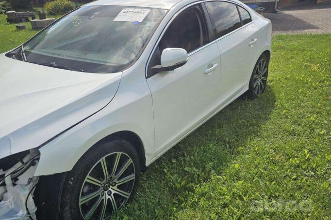 Volvo S60 2 generation [restyling] Sedan 4-doors