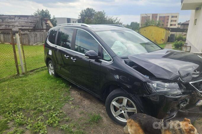 SEAT Alhambra 2 generation Minivan