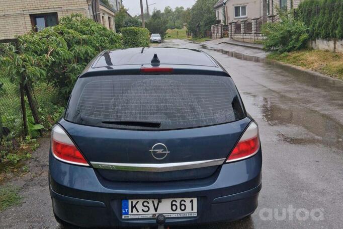 Opel Astra H Hatchback
