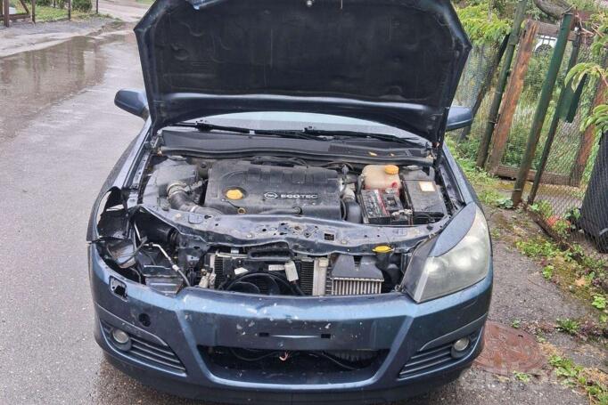 Opel Astra H Hatchback