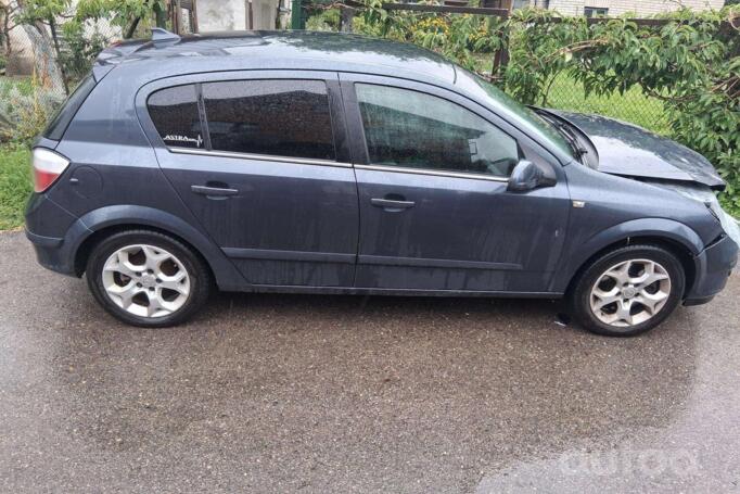 Opel Astra H Hatchback