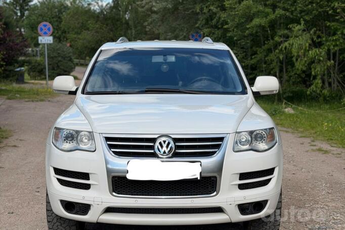 Volkswagen Touareg 1 generation Crossover