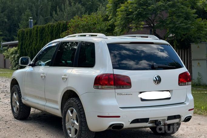 Volkswagen Touareg 1 generation Crossover