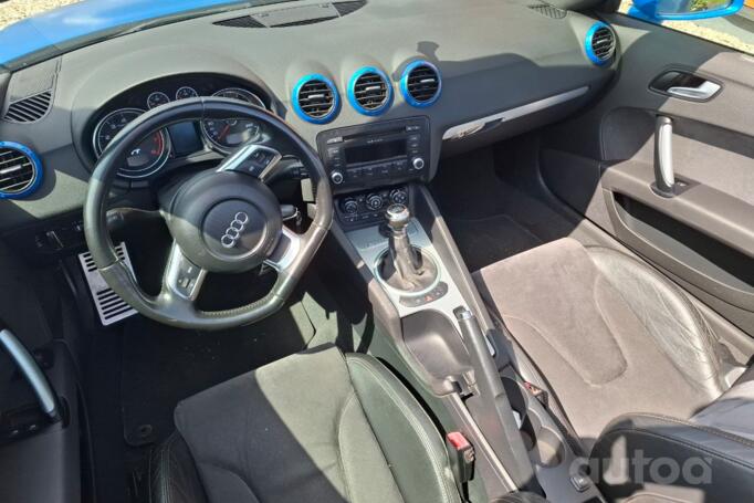 Audi TT 8J Roadster 2-doors