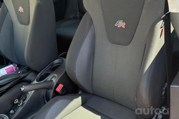 SEAT Leon 2 generation Hatchback 5-doors