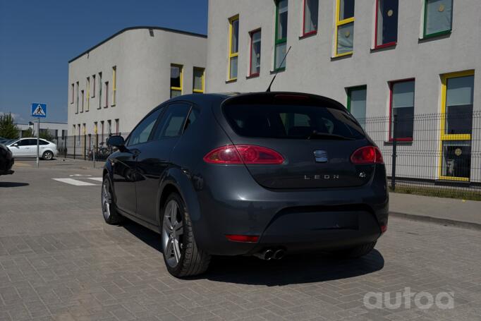 SEAT Leon 2 generation Hatchback 5-doors