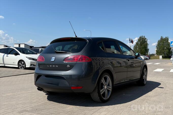 SEAT Leon 2 generation Hatchback 5-doors