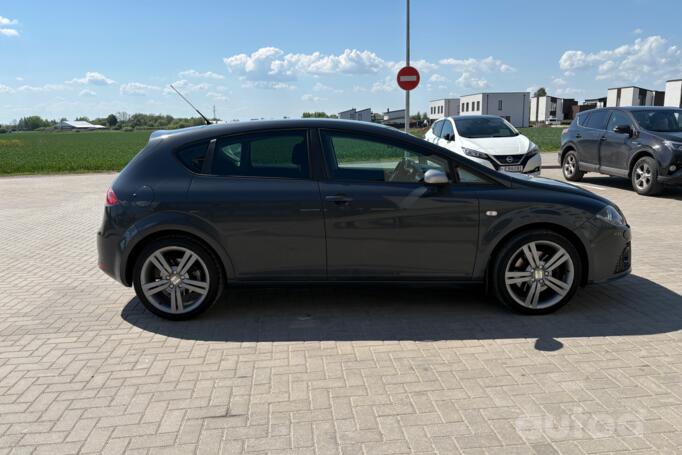 SEAT Leon 2 generation Hatchback 5-doors