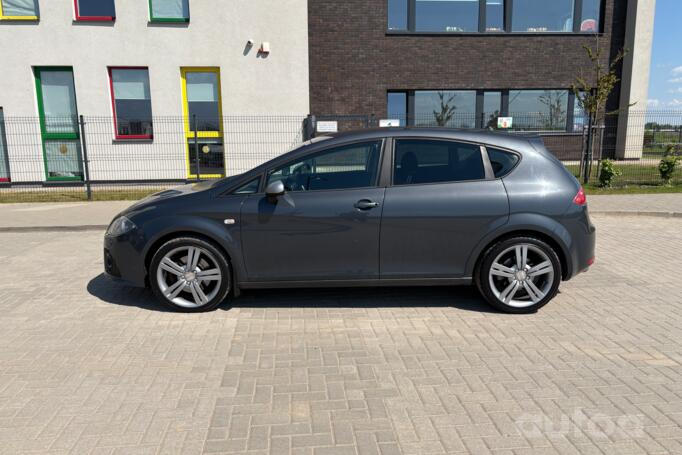SEAT Leon 2 generation Hatchback 5-doors