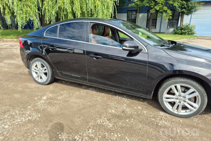 Volvo S60 2 generation Sedan