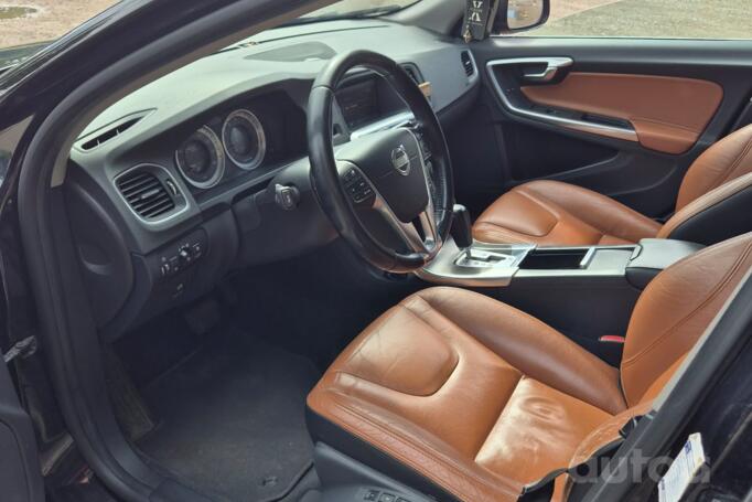 Volvo S60 2 generation Sedan