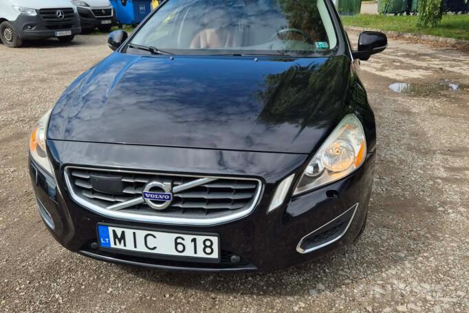 Volvo S60 2 generation Sedan
