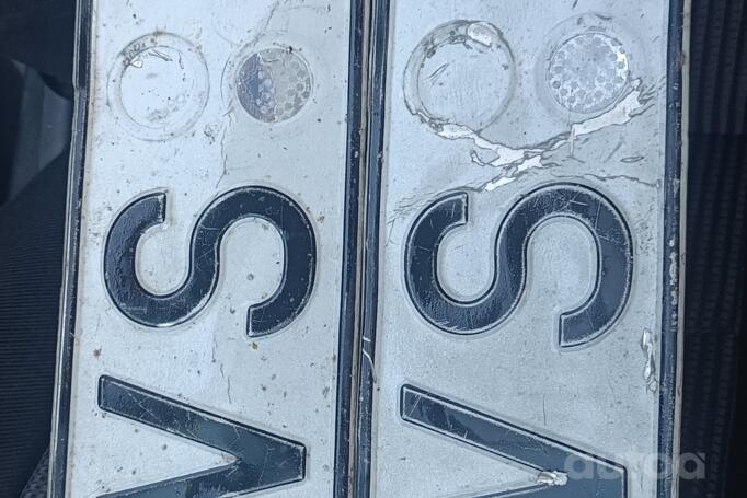 UVS142