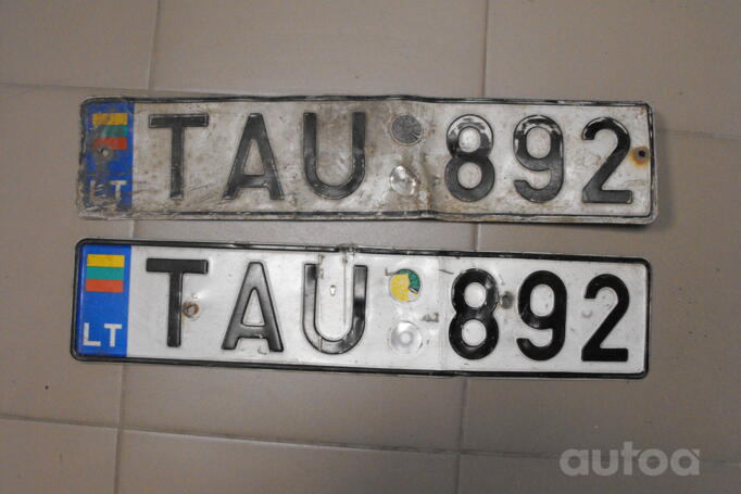 TAU 892