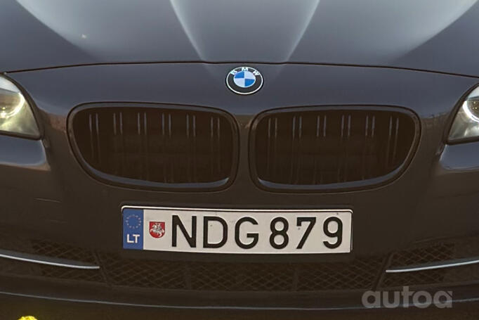 NDG 879